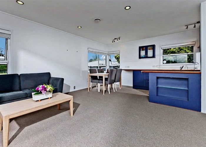  at 10 Saffron Street, Birkdale, North Shore City, Auckland