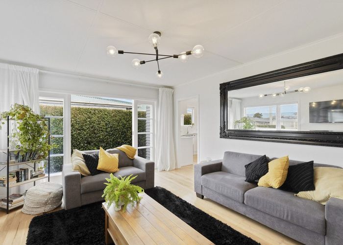  at 9 Trafalgar Street, Westown, New Plymouth, Taranaki