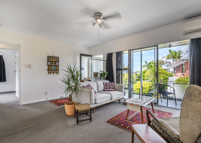  at 1/23 Taitua Drive, Te Atatū South, Auckland