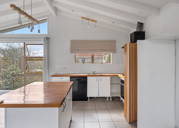  at 62 Toi Street, Otaki Beach, Kapiti Coast, Wellington