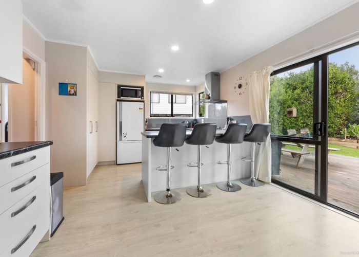  at 8 Kellett Road, Ranui, Auckland