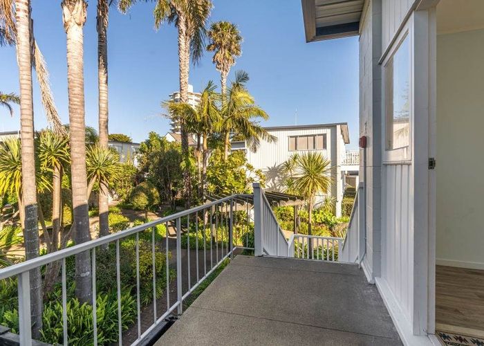  at 20/72 Kitchener Road, Milford, North Shore City, Auckland