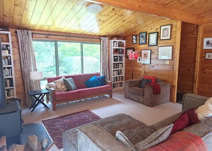  at 1083 Blue Mountains Road, Blue Mountains, Upper Hutt, Wellington