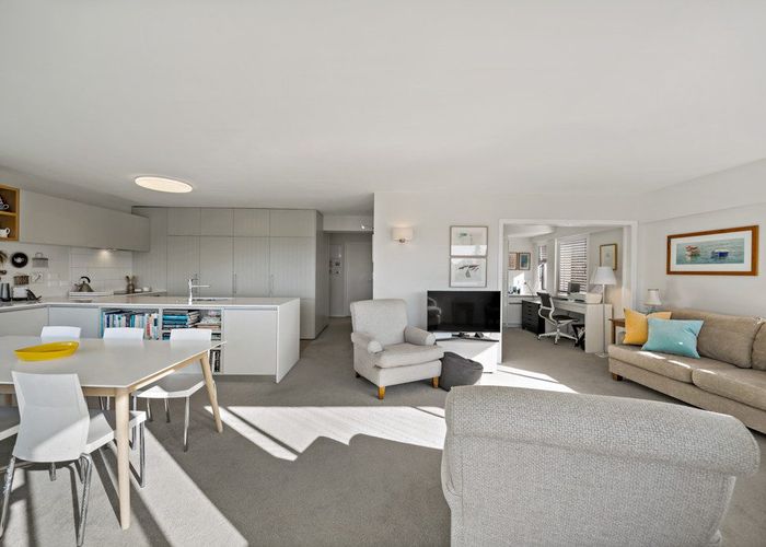  at 4/10 Tagalad Road, Mission Bay, Auckland City, Auckland