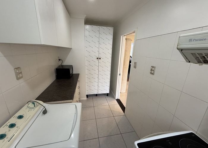  at 102 Middlefield Drive, Flat Bush, Manukau City, Auckland