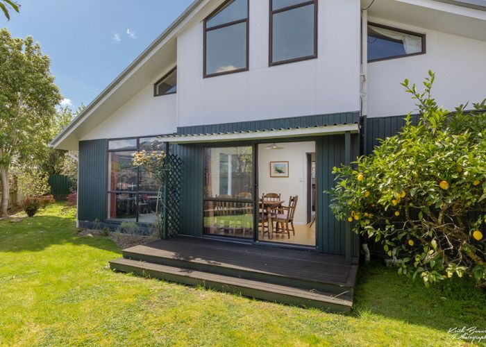  at 14A Mangaroa Hill Rd, Maoribank, Upper Hutt