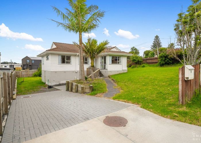  at 1 Glenbury Place, Massey, Waitakere City, Auckland