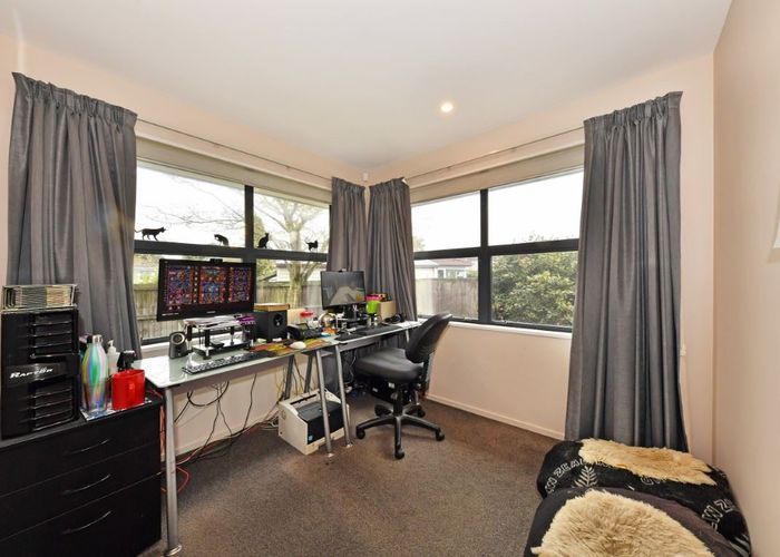  at 2/36 Reginald Street, Burwood, Christchurch