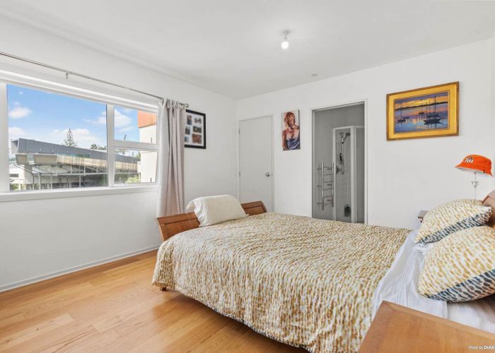  at 16/270 Onewa Road, Birkenhead, North Shore City, Auckland