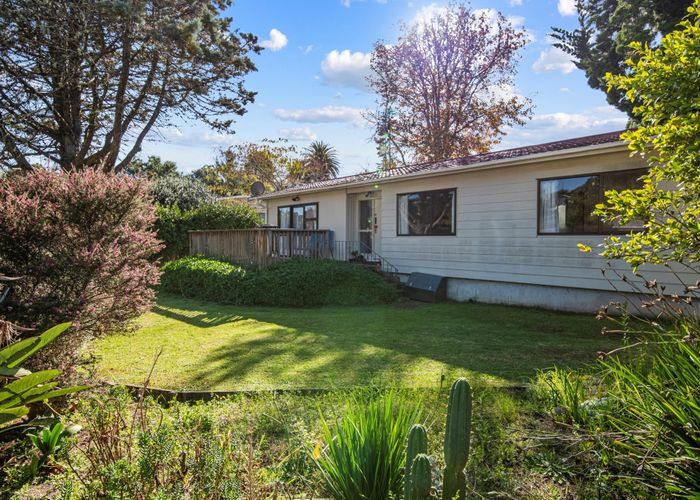  at 73 Powrie Street, Glenfield, North Shore City, Auckland