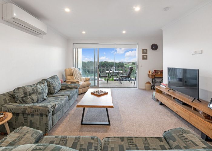  at 33 Bonnette Road, Flat Bush, Manukau City, Auckland