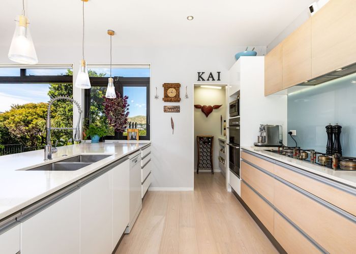  at 11 Sumner Terrace, Aotea, Porirua, Wellington