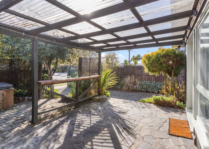  at 3 Inwoods Road, Parklands, Christchurch