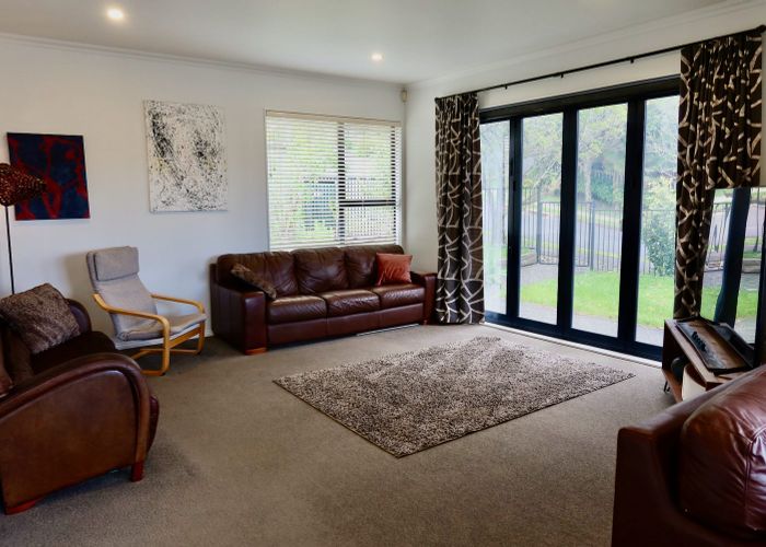  at 7 Frenz Drive, Titirangi, Auckland