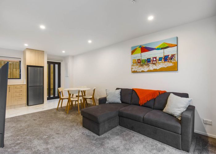  at 5/21 Karamu Street, Te Atatu Peninsula, Auckland