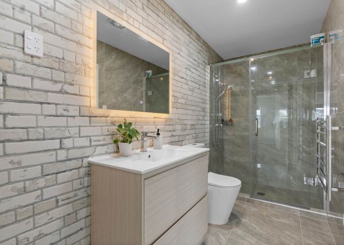  at 2/7 Gambare Place, Wattle Downs, Manukau City, Auckland