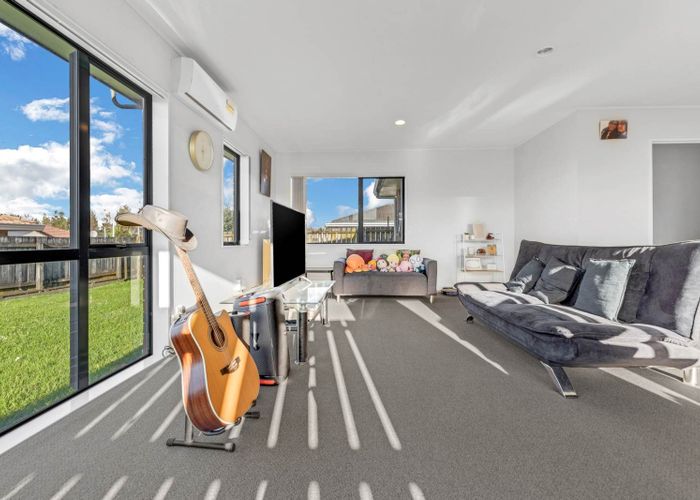  at 1 Dole Place, Mangere, Auckland