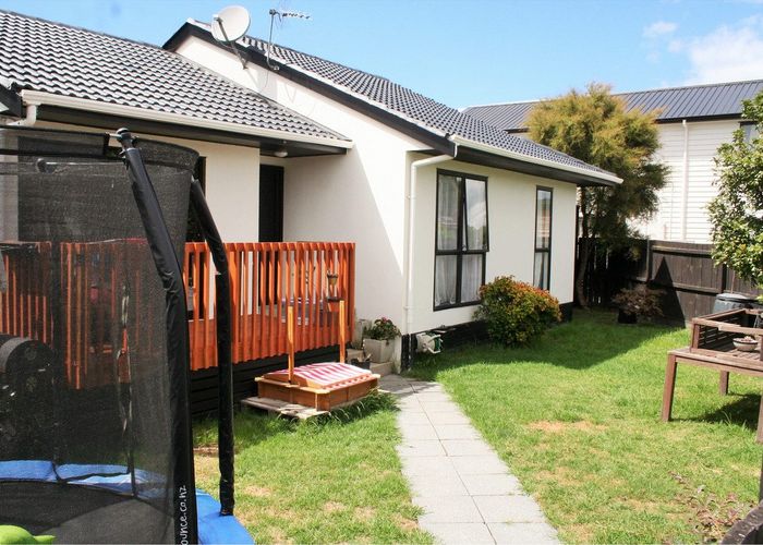  at 1/16 Edwin Freeman Place, Ranui, Waitakere City, Auckland