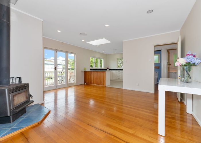  at 21 James Evans Drive, Northcote, North Shore City, Auckland