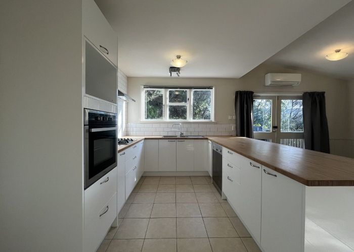  at 82 Moeraki Road, Maoribank, Upper Hutt, Wellington