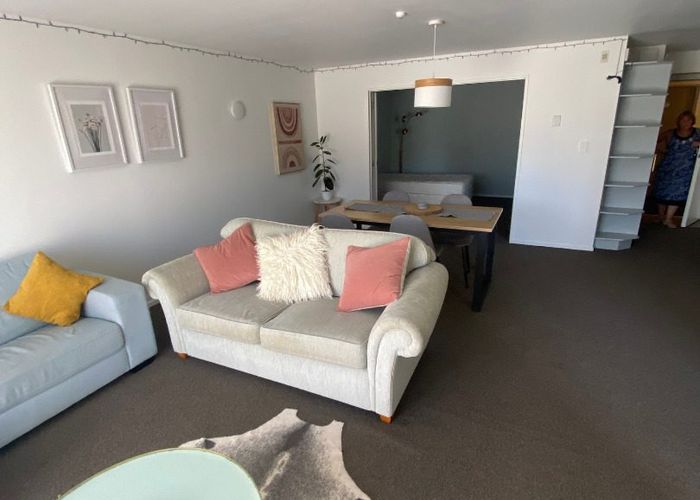  at 15/68 Mountain Road, Mount Wellington, Auckland
