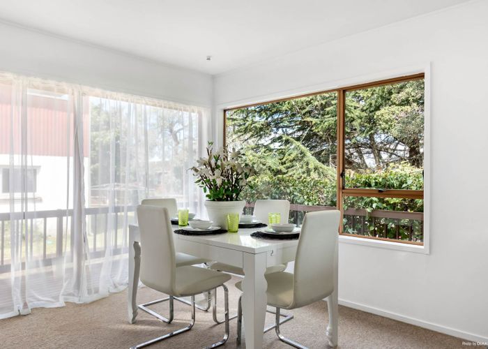  at 2/68 Glamorgan Drive, Torbay, Auckland