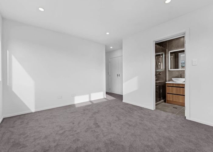  at 9 Whiteywood Street, Westgate, Waitakere City, Auckland