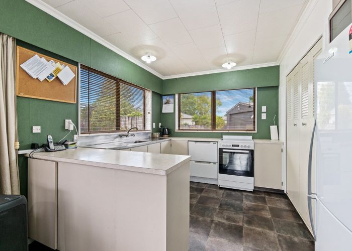  at 8 Riverside Drive, Kaponga, Hāwera