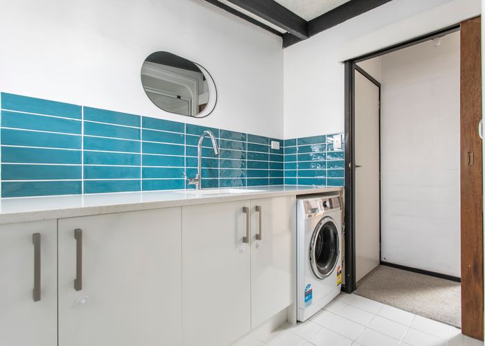  at 3/9 Poinsettia Place, Henderson, Auckland