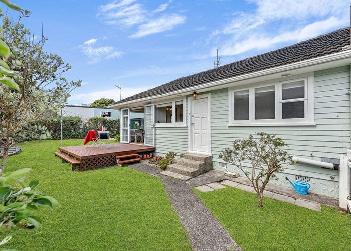  at 2/65 Moore Street, Howick, Auckland