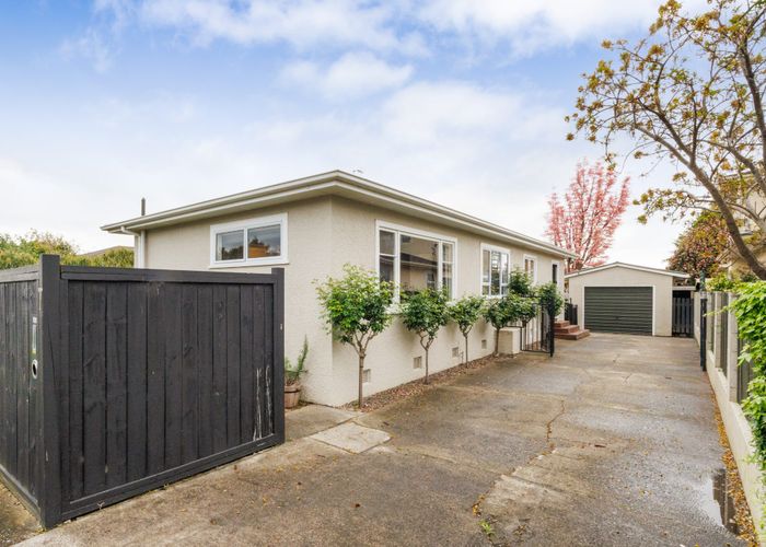  at 7 Stirling Crescent, Hokowhitu, Palmerston North, Manawatu / Whanganui