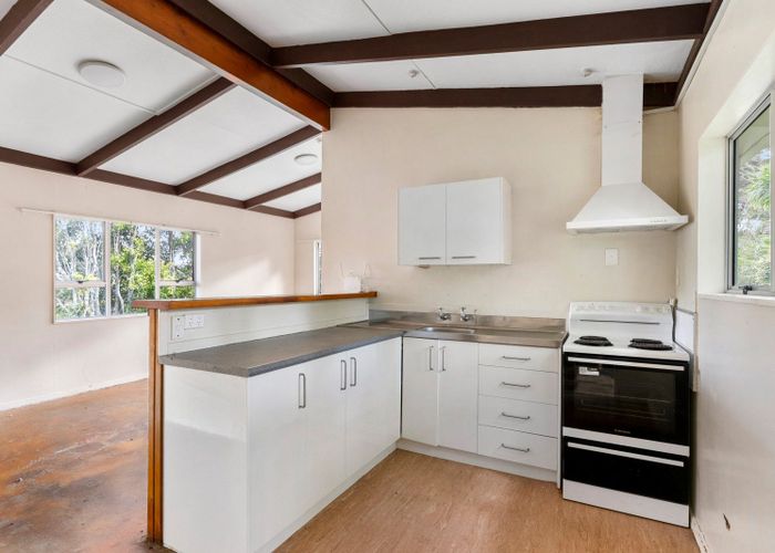  at 11 Poplar Road, Stanmore Bay, Rodney, Auckland