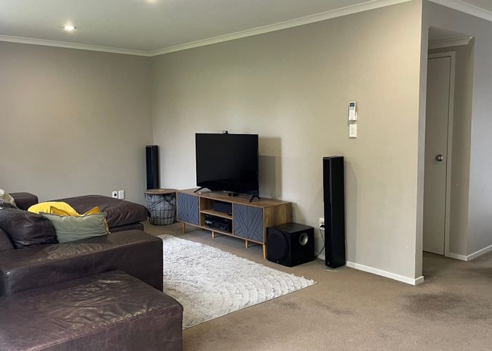  at 49 Sonoma Crescent, Oteha, Auckland