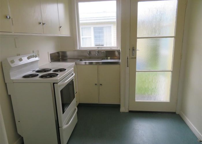  at 2/1A Tocker Street, Taita, Lower Hutt, Wellington