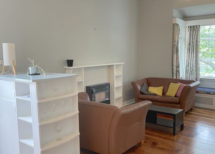  at 5 Hamilton Road, Hataitai, Wellington