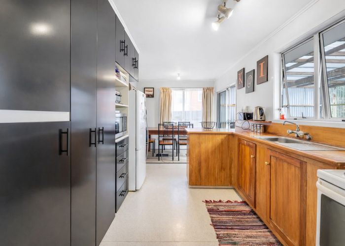  at 26 Newham Place, Henderson, Waitakere City, Auckland