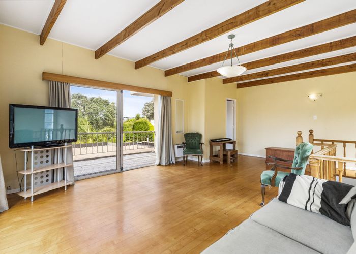  at 1/74 Beach Road, Castor Bay, Auckland