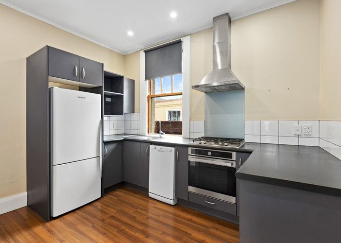  at 166 Rongotai Road, Kilbirnie, Wellington, Wellington