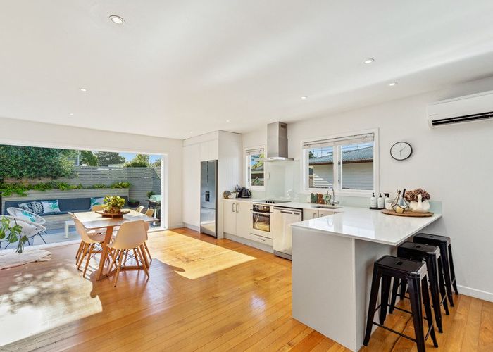  at 36 Kervil Avenue, Te Atatu Peninsula, Auckland