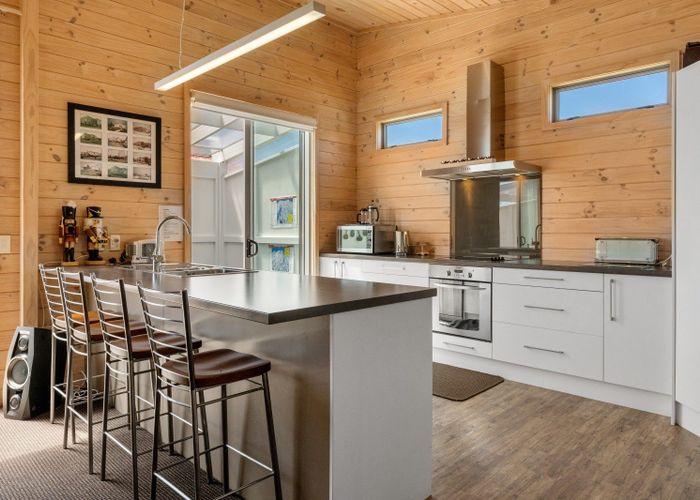  at 32 Mackenzie Street, WAIMARINO, OWHANGO