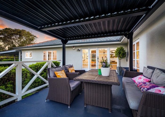  at 1/75 Atkinson Road, Titirangi, Waitakere City, Auckland