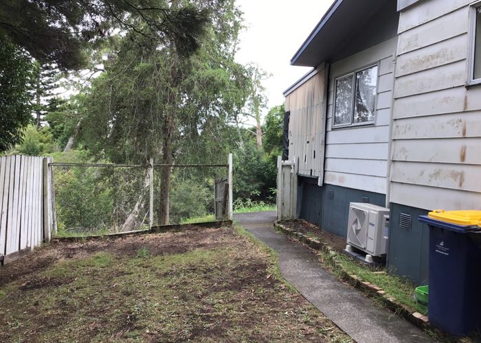  at 4/52 Tudor Road, Henderson, Waitakere City, Auckland