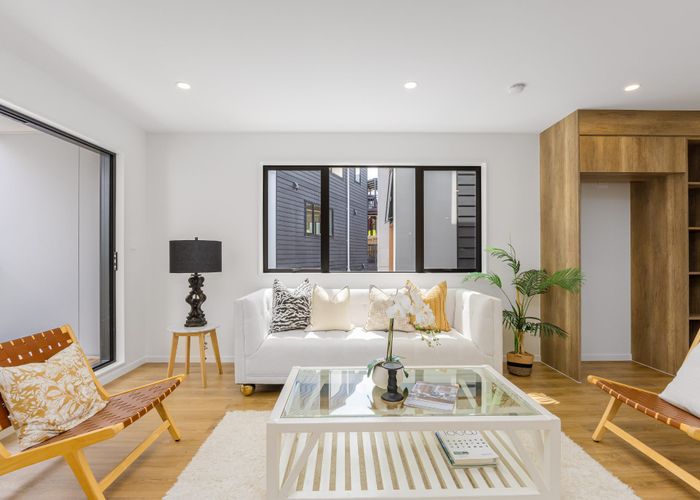  at 3/6 Woodhouse Place, West Harbour, Waitakere City, Auckland