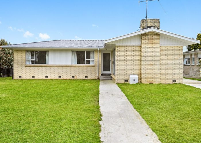  at 5 Lovelock Place, Chartwell, Hamilton