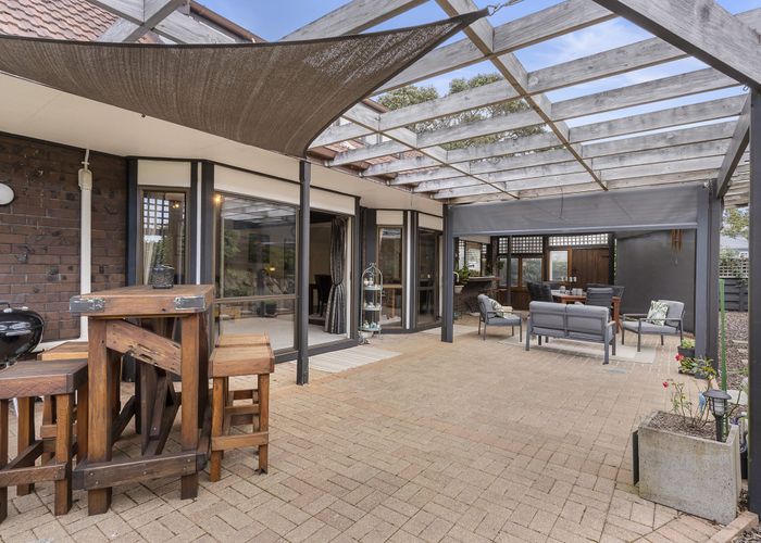  at 12 Kurnell Drive, Botany Downs, Auckland