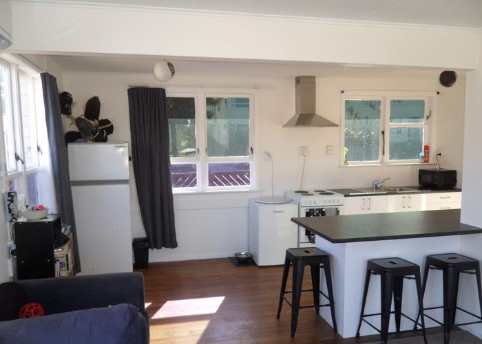  at Warspite Ave, Waitangirua, Porirua, Wellington
