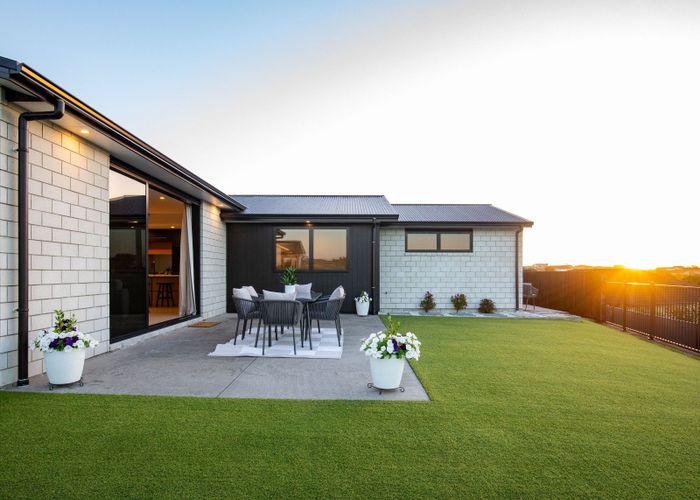  at 12 Rose Berry Crescent, Flagstaff, Hamilton, Waikato