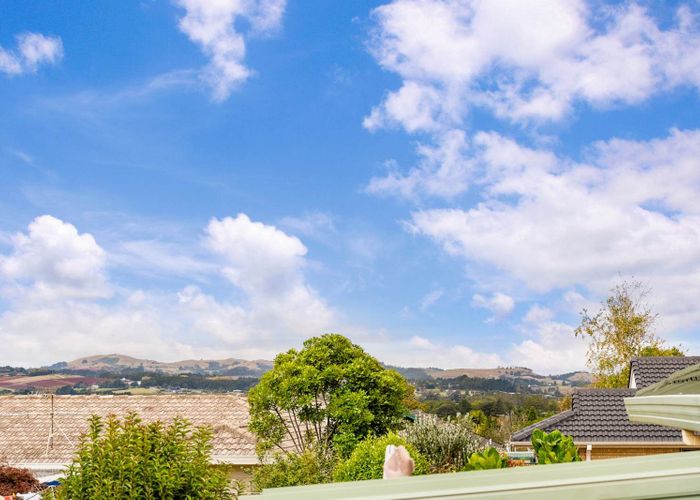  at 2/132 Wellington Street, Pukekohe, Franklin, Auckland