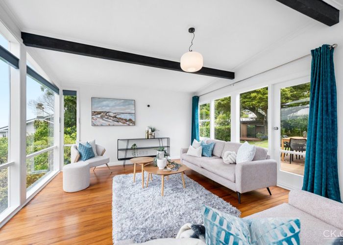  at 34 Miromiro Road, Normandale, Lower Hutt, Wellington