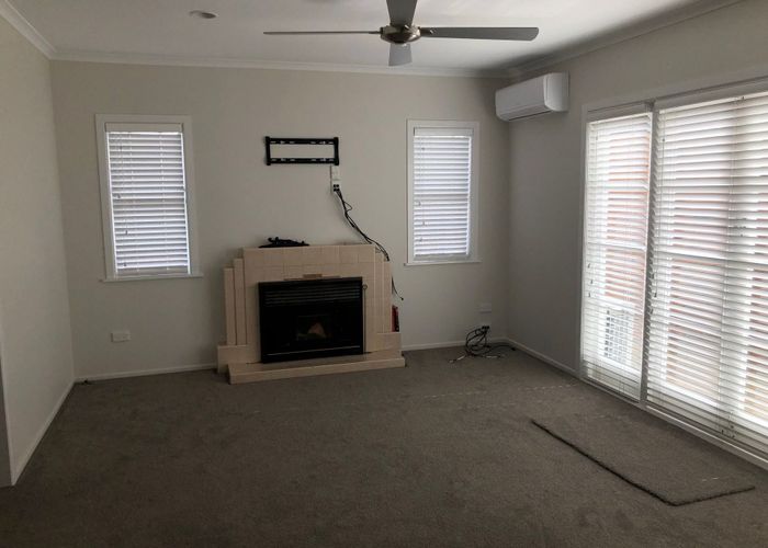  at 12 Albert Road, Kelston, Waitakere City, Auckland